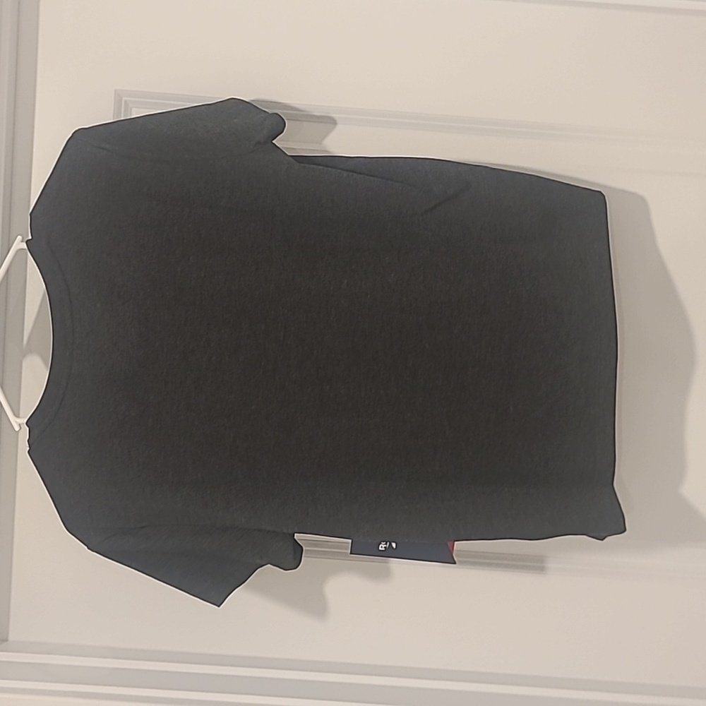 Reebok tshirt - Picture 2 of 4